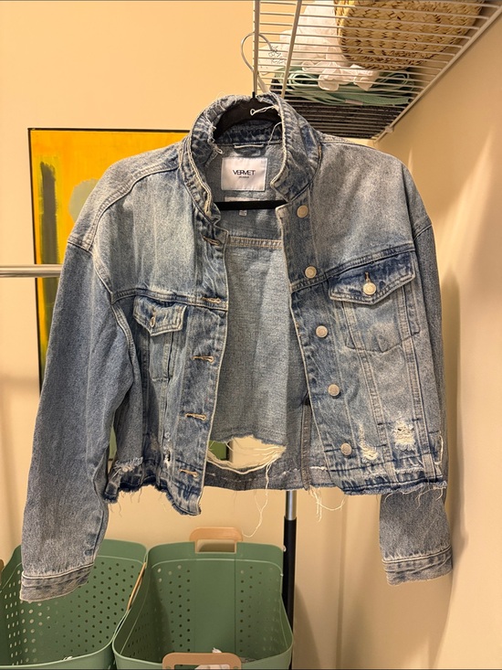 Vervet Jackets & Blazers - Vervet Distressed Cropped Denim Jacket - Light Blue